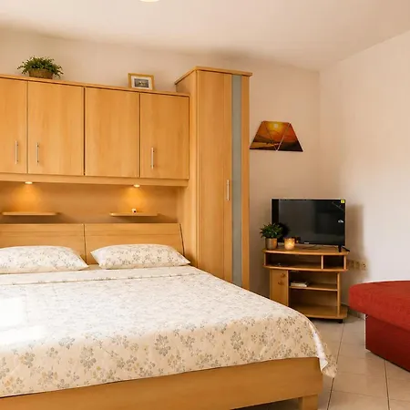 Apartamento 1 Bedroom Lovely In